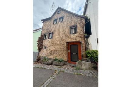 Sanierungsbedürftiges Einfamilienhaus *provisionsfrei* - Lauffen am Neckar