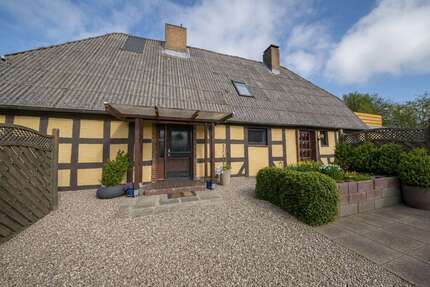 Haus zum Kaufen in Ekenis 298.000,00 € 219 m²