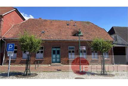Wer küsst dieses Denkmal wach ? Bauernhaus mit großem Naturgarten in Mecklenburg - Goldberg