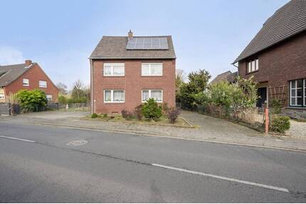 Vielseitiges Zweifamilienhaus mit Wintergarten und großem Garten in Waldfeucht!