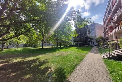 Vom Balkon aus ins Grüne blicken - Görlitz Klingewalde