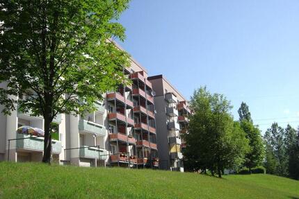 Klare Linien, grüner Ausblick – 3 Zimmer mit Balkon & Einbauküche - Chemnitz Klaffenbach
