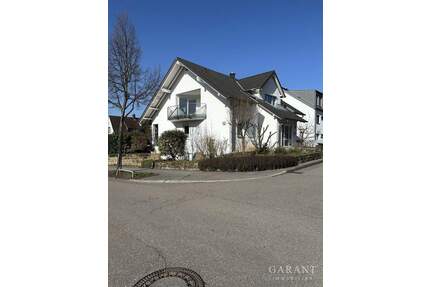 Wunderschöne Dachgeschoss-Wohnung im 1. OG - Heilbronn