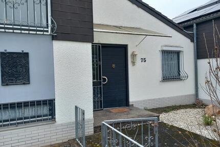 BONN - REIHENHAUS - SOFORT BEZUGSFREI -