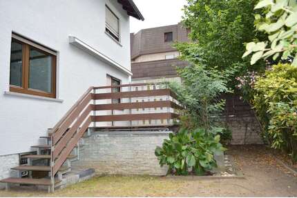 Haus zum Mieten in Raunheim 2.100,00 € 127 m²