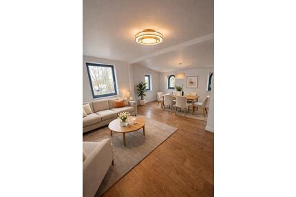 Frisch renovierte 2 Zimmer Wohnung auf dem Hof Weidenbaum - Greifswald Groß Schönwalde