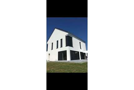 Haus zum Kaufen in Neusäß 1.540.000,00 € 188 m²