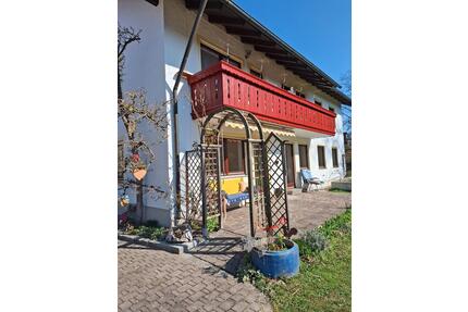 Große Erdgeschoß Terrassen Wohnung ca. 115 qm - Kirchberg