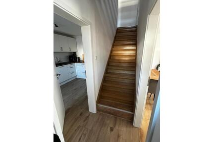 Reiheneckhaus - 1.500,00&nbsp;EUR Kaltmiete, ca.&nbsp; 102,00&nbsp;m&sup2; in Ingolstadt (PLZ: 85057) Friedrichshofen-Hollerstauden