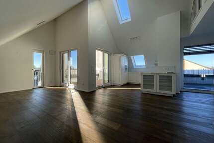 Wohnung zum Mieten in Augsburg 1.700,00 € 112 m²