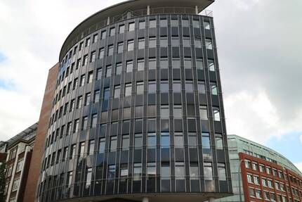 Büro mit Elbblick - 7.300,00&nbsp;EUR Kaltmiete, ca.&nbsp; 292,00&nbsp;m&sup2;&nbsp;Wohnfl&auml;che in Hamburg (PLZ: 20459) Neustadt