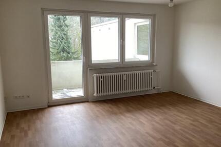 Nimm mich! 4-Zimmer-Wohnung mit Balkon und Blick ins Grüne - Bielefeld Sennestadt