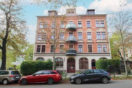 2- Raum- Wohnung mit einem offenen Grundriss, Balkon und Wannenbad in Hilbersdorf - Chemnitz