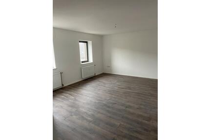Kernsanierte 2-ZKB Wohnung 65 m² – Dillingen-Diefflen – frei - Dillingen (Saar)