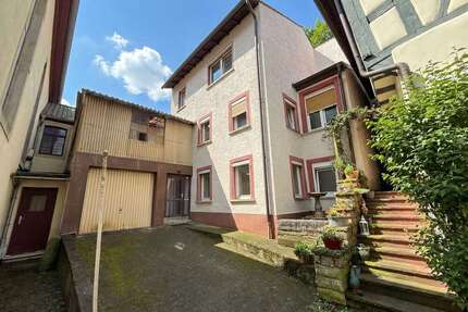 Haus zum Kaufen in Wolfstein 89.000,00 € 142 m²