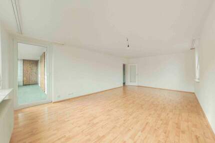 Einziehen und wohlfühlen: helle 3-Zimmer-Wohnung mit 2 Balkonen - Reutlingen Orschel-Hagen