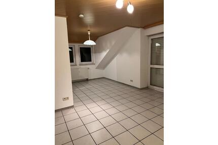 2 Zimmer Wohnung in Zaberfeld mit Küche und Balkon