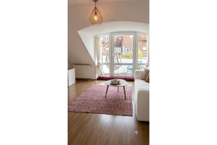 Lichtdurchflutete 2-Zimmer Dachgeschosswohnung mit Alpenblick - Rosenheim Aising