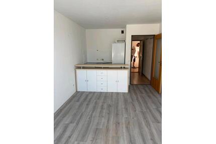Einzimmerwohnung mit Balkon und Einbauküche (Jobcenter möglich) - Passau Auerbach