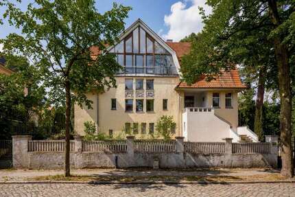Haus zum Kaufen in Berlin 2.200.000,00 € 500 m²