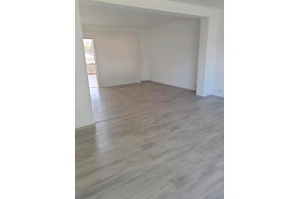 Schöne helle Wohnung ab sofort - 1.200,00&nbsp;EUR Kaltmiete, ca.&nbsp; 85,00&nbsp;m&sup2; in Hannover (PLZ: 30657) Bothfeld-Vahrenheide