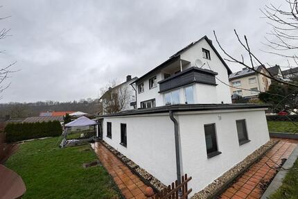 Hause zum vermieten - 2.150,00&nbsp;EUR Kaltmiete, ca.&nbsp; 240,00&nbsp;m&sup2; in Warstein (PLZ: 59581)