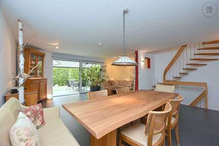 Haus zum Mieten in Stuttgart 3.009,00 € 185 m²