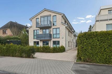 Neuwertige 3,5 Zimmer Terrassenwohnung mit hochwertiger Ausstattung in Top Lage von Meiendorf - Stapelfeld