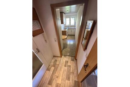 gemütliche 2 Zimmer Dachgeschoss Wohnung plus Flur, Bad und Küche - Schwörstadt