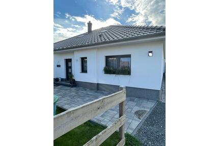 Moderner Bungalow mit Pool & Kamin in Markkleeberg Auenhain