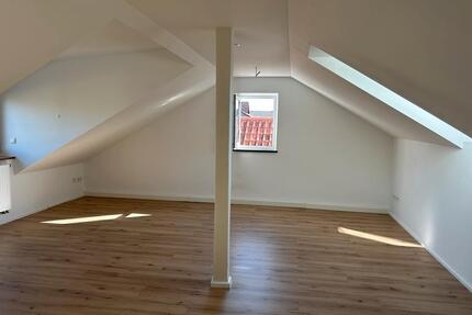 Exklusive Dachgeschosswohnung – modern & ruhig - Egenhofen