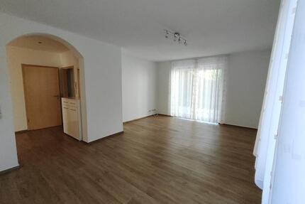 helle 3,5 Zimmer Wohnung mit Terrasse und Gartenmitbenutzung - Schwäbisch Hall