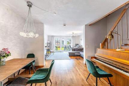 PROVISIONSFREI: gepflegtes RMH BJ 2000 mit Garten und Stellplätzen. Bezugsfrei! - Bamberg