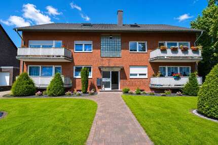 Haus zum Kaufen in Dormagen 900.000,00 € 488 m²