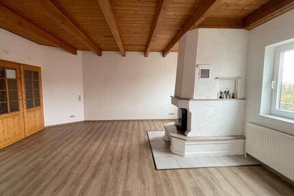 sehr schöne 4 Zimmerwohnung 160qm im Zweifamilienhaus - Tangerhütte