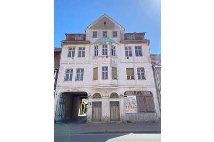 Haus zum Kaufen in Gardelegen 49.000,00 € 200 m²