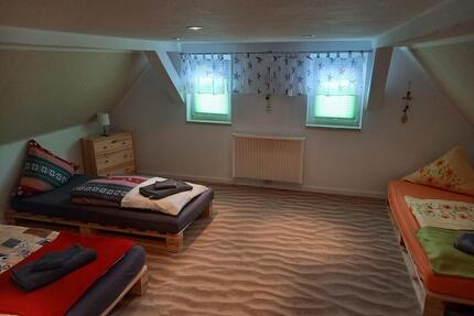 Haus in Klingenthal provisionsfrei zu verkaufen , teilmöbliert