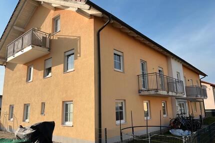 2-Zimmer-Wohnung mit sonnigem Balkon in Osterhofen– provisionsfre
