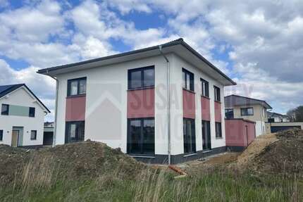 Haus zum Kaufen in Brandis 631.700,00 € 154.1 m²
