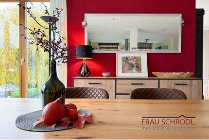 Exklusives Architektenhaus mit drei Wohneinheiten und Wellnessbereich in Tengen