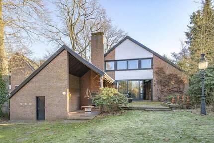 Architektenhaus auf 1.500 m² in grüner Bestlage - inkl. Sanierungsfahrplan - Hamburg Niendorf