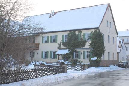 BAU-ENTWICKLUNGSGRUNDSTÜCK ODER SANIERUNGSOBJEKT ----- Anwesen mit Großgrundstück und diversen Nebengebäuden - Erlangen Steudach