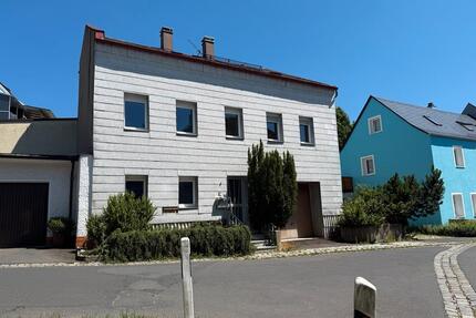 Einfamilienhaus mit Garage, Wintergarten und Dachterrasse - Marktredwitz