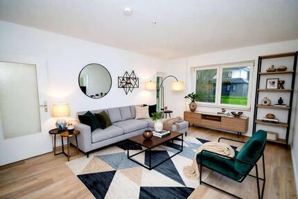 ZENTRALE LAGE | 3 Zimmer | Badewanne | Balkon | Flur mit Einbauschrank - Bassum