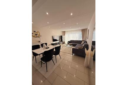 Stilvoll modernisierte 3-Zimmer-Wohnung mit Balkon, Stellplatz & - Schwerte