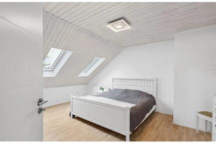 Großzügige Wohnung mit Terrasse und Garten - Furth