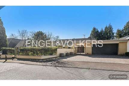 Haus zum Kaufen in Bergisch Gladbach 1.100.000,00 € 343 m²