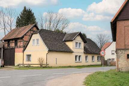 Haus zum Kaufen in Harzgerode 24.000,00 € 100.15 m²