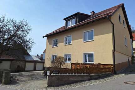 Haus zum Kaufen in Flossenbürg 295.000,00 € 225 m²