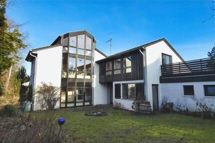 Ein Hauch von Luxus für große und kleine Entdecker: Exklusives Familienrefugium auf drei Ebenen mit Dachterrasse - Buchholz